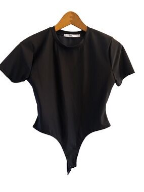 Boa Black Short-Sleeve Nylon Spandex Bodysuit XL